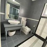 Hotel Kefi & 3*
