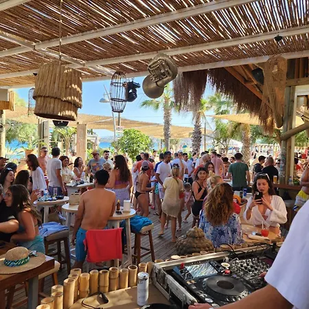 Kefi & 호텔 오르타켄트