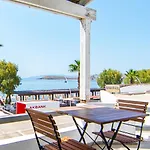 Kefi & Hotel 3*