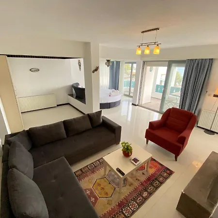 Kefi Beach&suites 3*