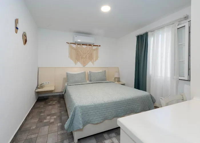 Kefi & Otel Ortakent